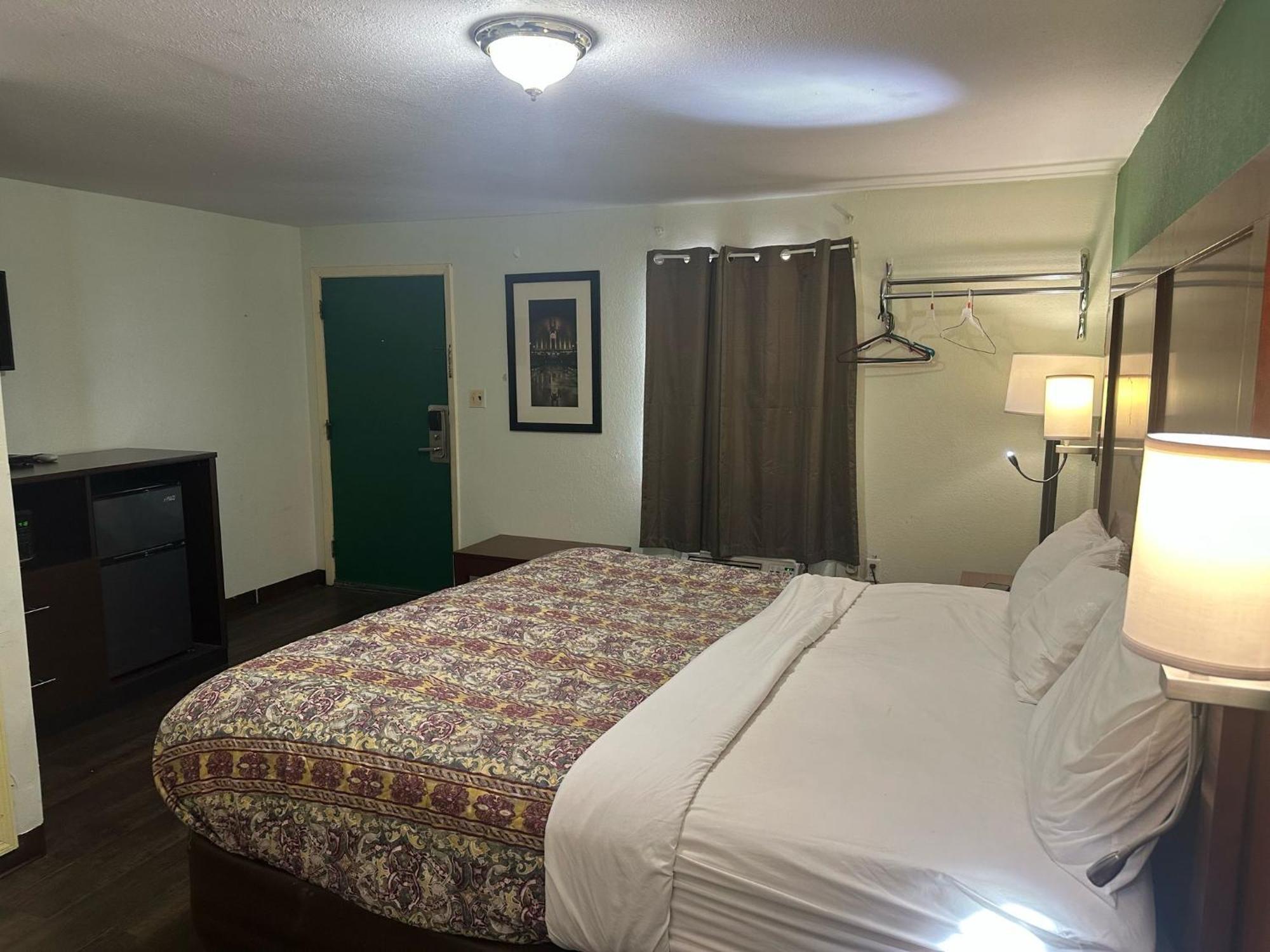 Hillcrest Motel By Oyo Aurora Near Lawrenceburg Esterno foto