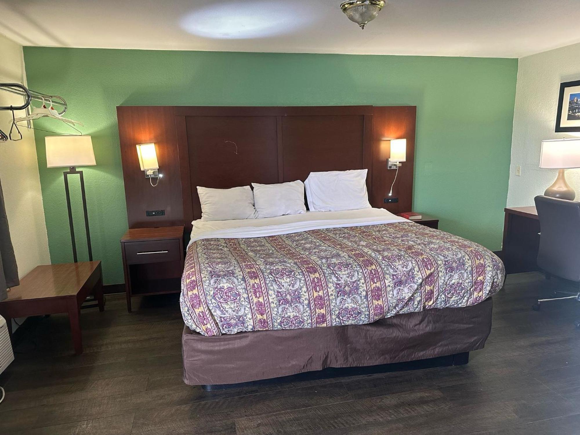 Hillcrest Motel By Oyo Aurora Near Lawrenceburg Esterno foto