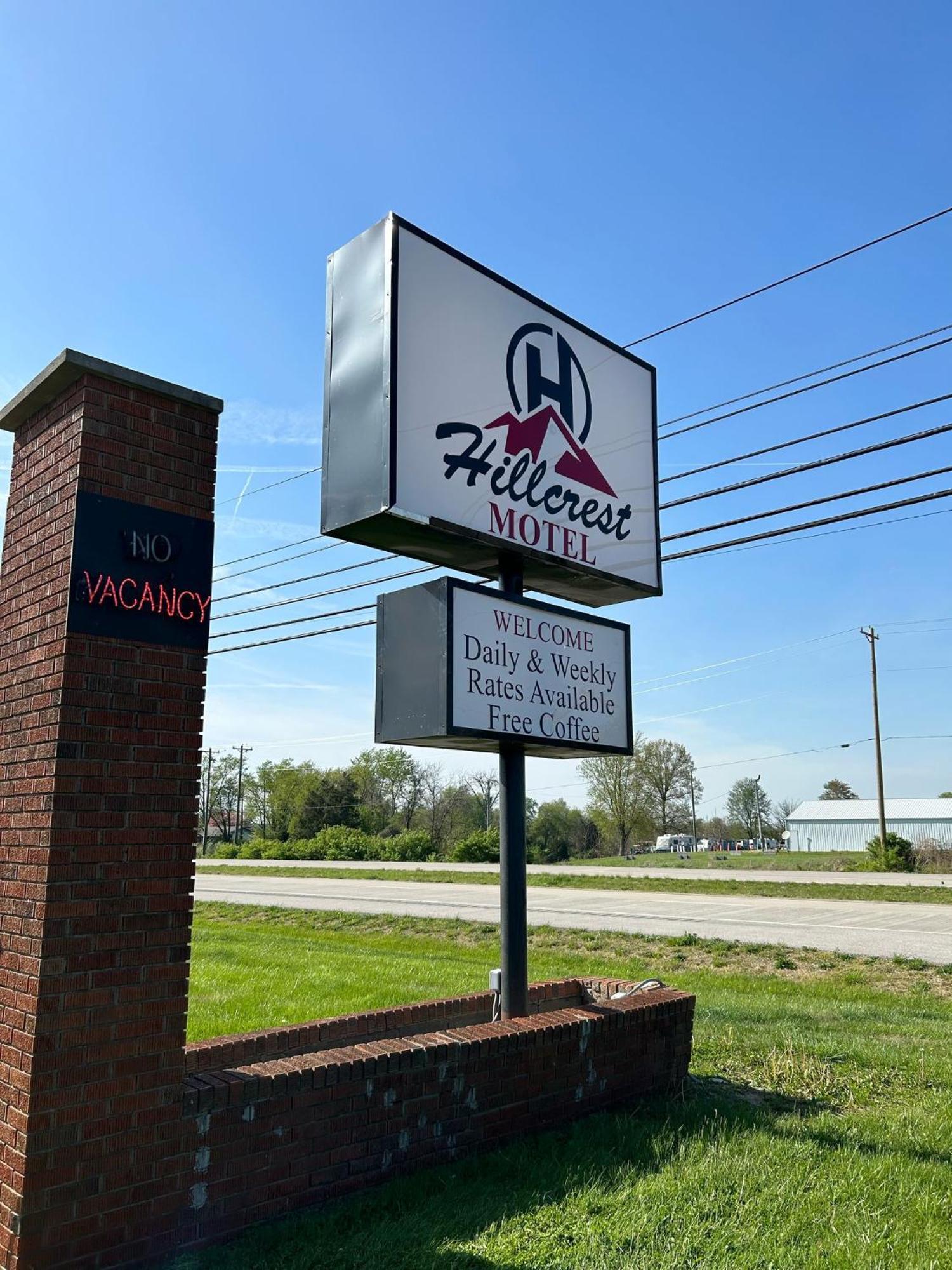 Hillcrest Motel By Oyo Aurora Near Lawrenceburg Esterno foto