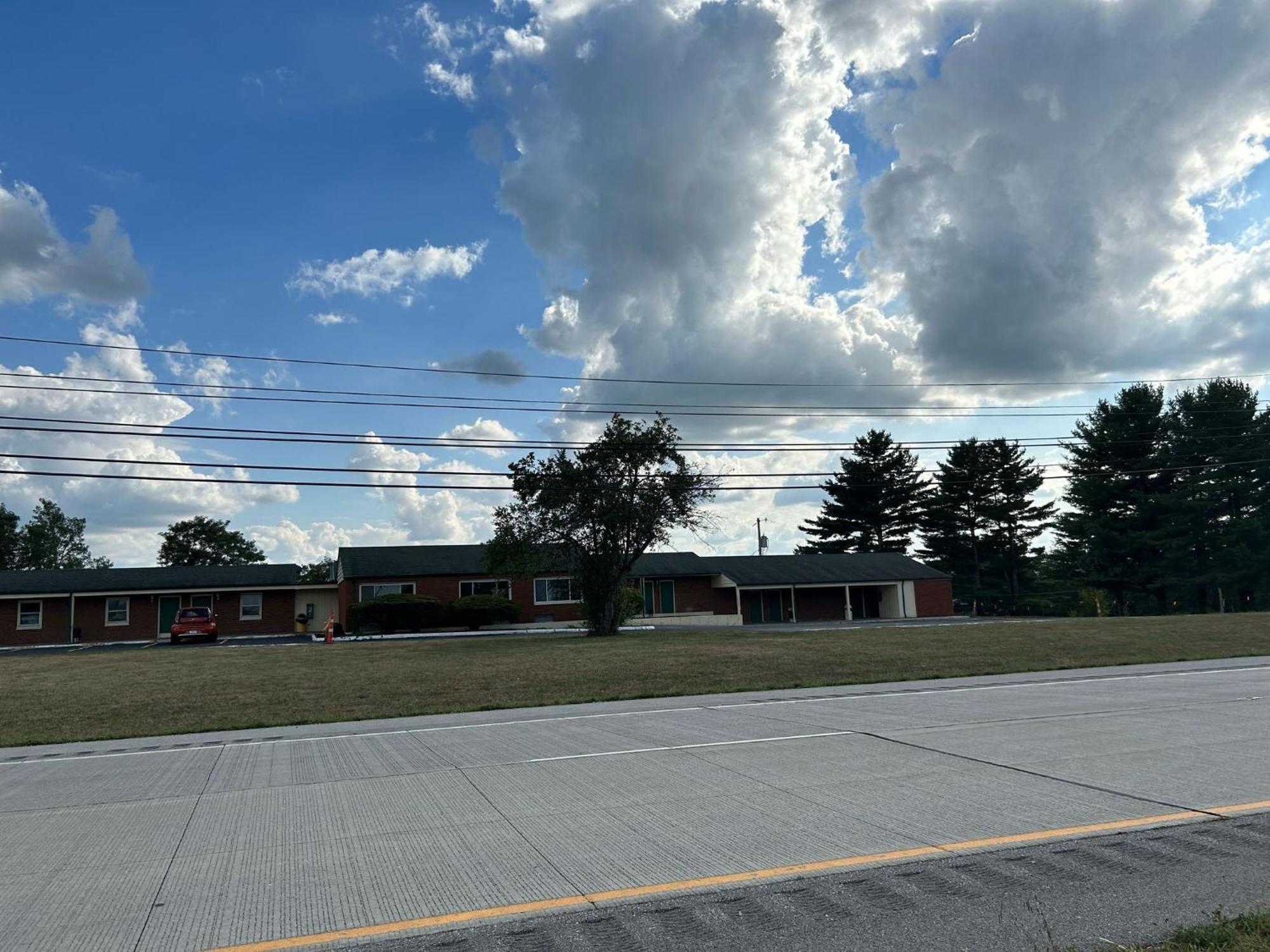 Hillcrest Motel By Oyo Aurora Near Lawrenceburg Esterno foto